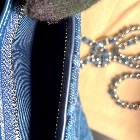 🔥💯 NWT Authentic Tory Burch Denim Wallet on Chain - Picture 6 of 10